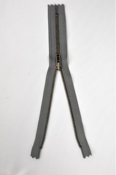 ZIP057 1號拉鏈 成衣單頭拉鏈款式  紅古銅牙拉鏈款式   密尾拉鏈 不設單獨拉鍊訂購 細節-2